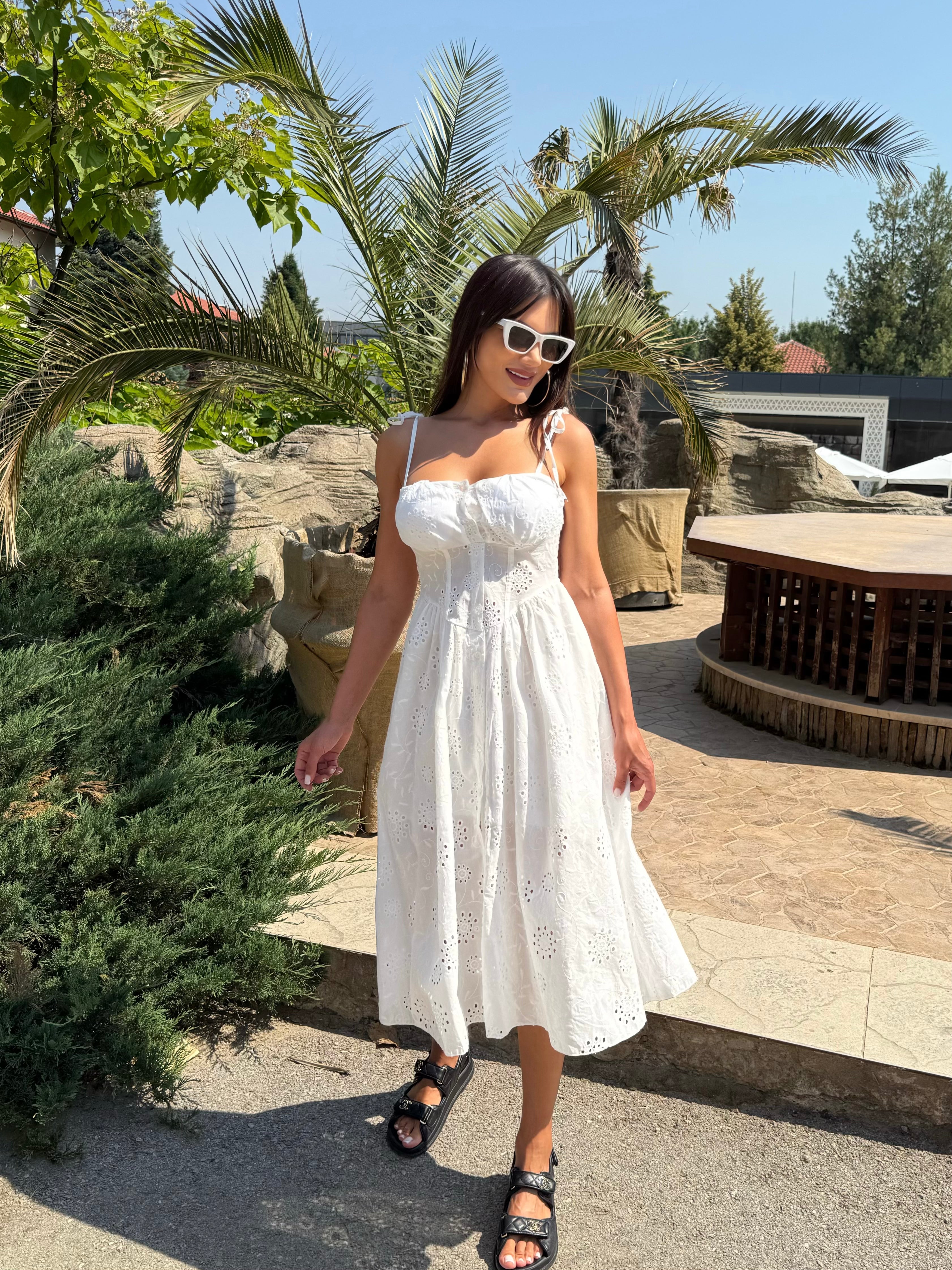 Marina Italy  White cotton embroidered dress  24 DELUXE
